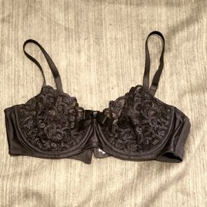 Black lace Victoria's Secret Bra
